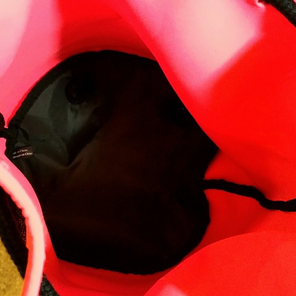 VS Drawstring Backpack - Picture 3 of 3